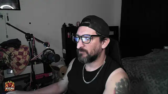 DevilPup75_'s Live XXX Chat