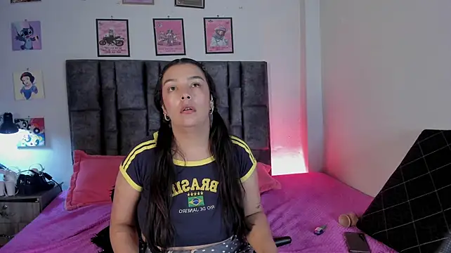 Esmeraldaa- Live XXX-chat
