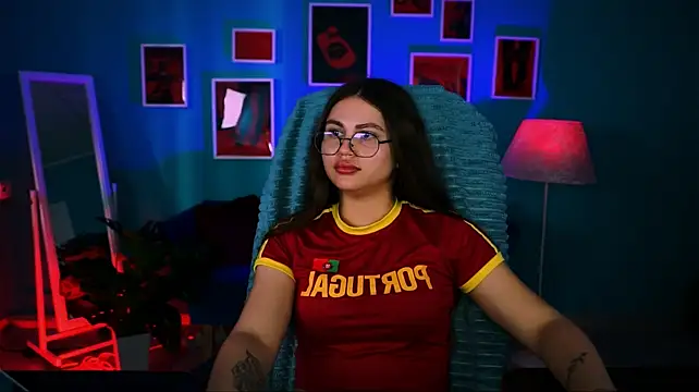 MissTessaGlow Live XXX-chat