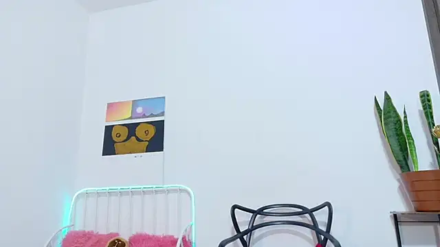 Emerald_Sparkles_'s Live XXX Chat