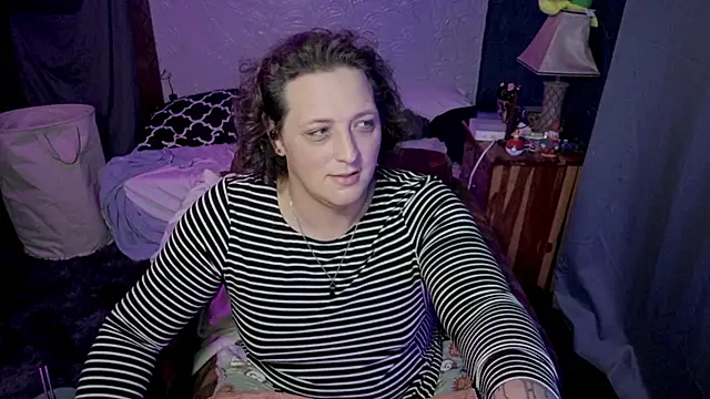 Abagail_soft Adlı Modelin Canlı XXX Sohbeti