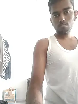 Rgun123 现场XXX聊天
