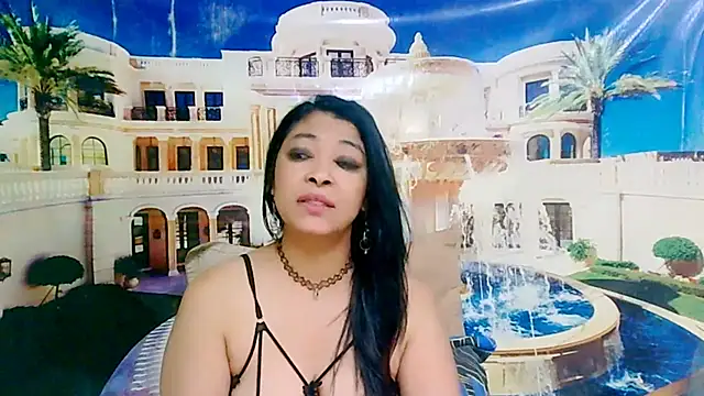 IndianBarkath Adlı Modelin Canlı XXX Sohbeti