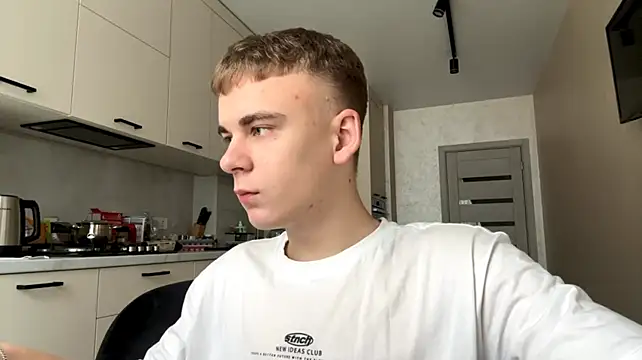 SoloFury 现场XXX聊天