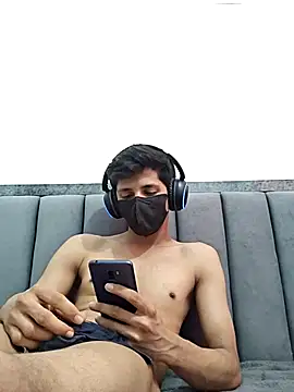 Young_Boy249 网络视讯表演