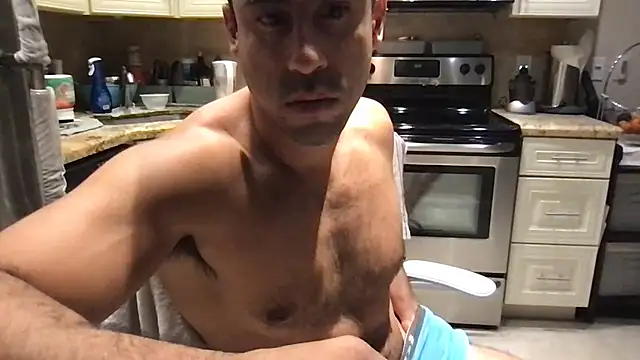 Chat XXX en directo de BigGuyMuscle