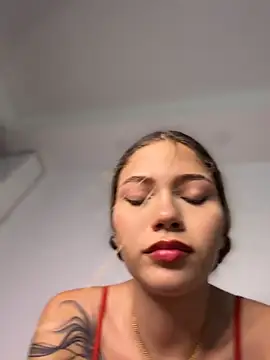 Miiel1_ Chat XXX in diretta