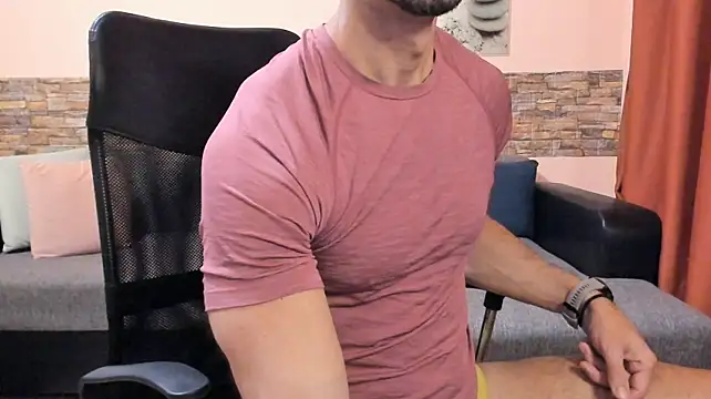 Chatroom XXX en direct de HotHunkTrainer