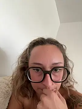 Czat XXX na żywo – Lolasecret_
