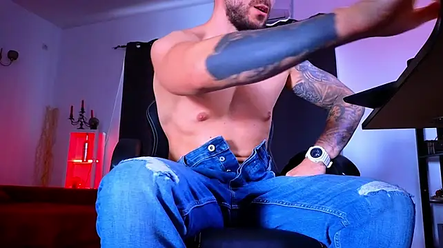 MightyAaron66 Chat XXX in diretta