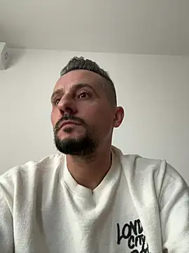 InsaneMattt élő XXX-chatje