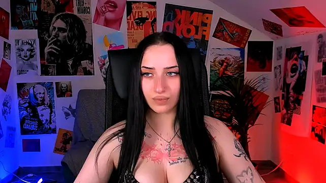 Chat XXX en directo de MonicaLowes