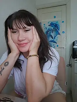 SERAFIMA79 élő XXX-chatje
