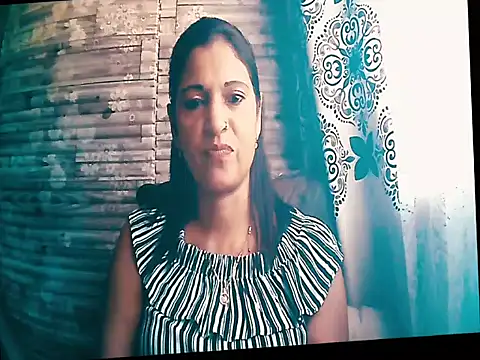 צ'אט XXX בשידור חי של indianlusyy