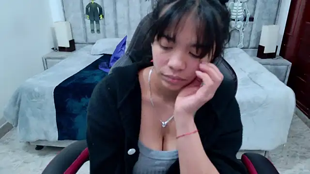 laureentt_ – Live XXX-chat