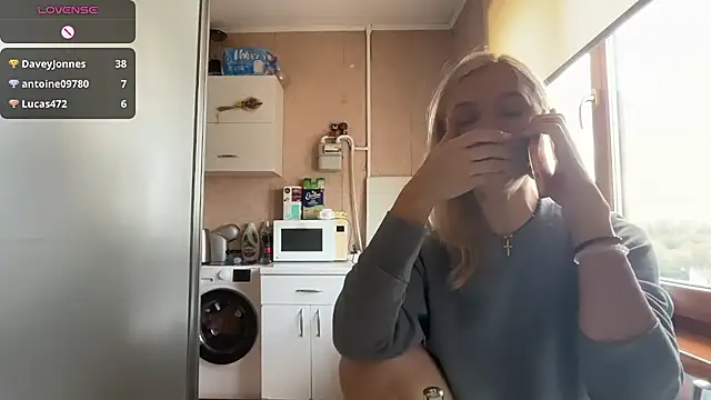 Онлайн чат XXX AngelJeni