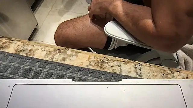 BigGuyMuscle XXX чат на живо