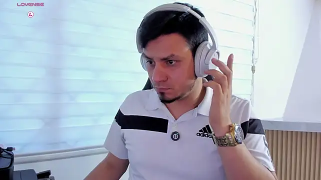 XXX chat uživo modela Rick_Adams