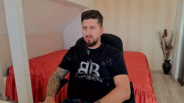Онлайн чат XXX LoganStroud