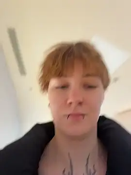 IceMur Adlı Modelin Canlı XXX Sohbeti