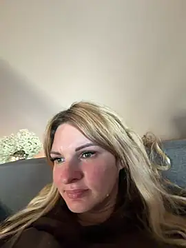 kinkysarahx's Live XXX Chat