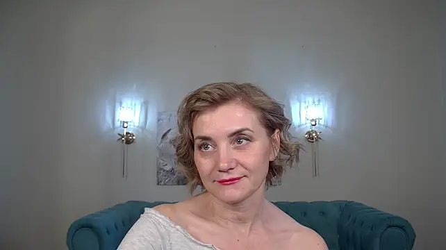 AdeleRocher's Live XXX Chat