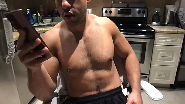 Онлайн чат XXX BigGuyMuscle