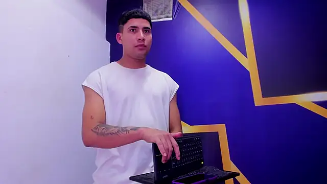 sex_boy33_ 라이브 XXX 채팅
