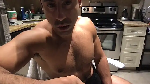 دردشة BigGuyMuscle الجنسية المباشرة