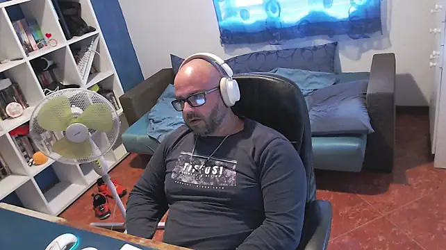 ravingr4d4 Chat XXX live