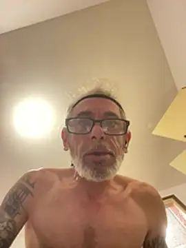 crisfootlicker Chat XXX live