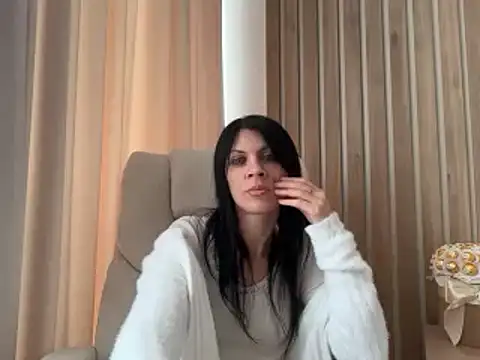 InjaAtHome live XXX chat