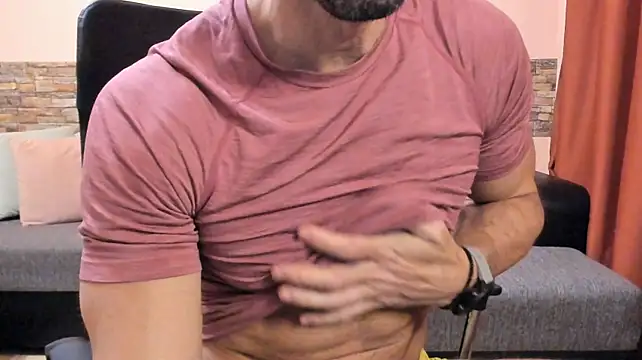 HotHunkTrainer Show in webcam
