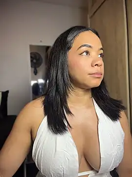 Онлайн чат XXX carolgaita