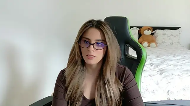 MoollyLove Adlı Modelin Canlı XXX Sohbeti