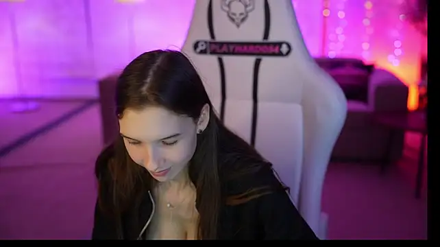 Ruby_054 XXX чат на живо
