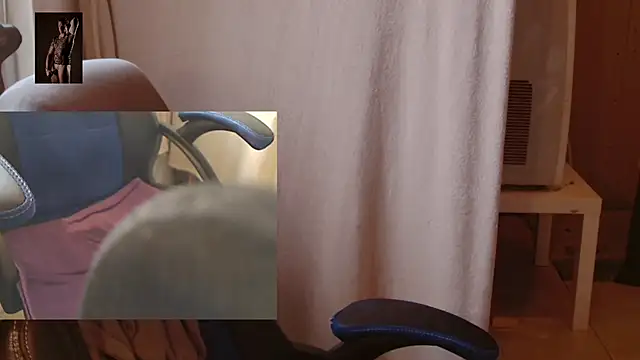XXX chat uživo modela hedon-nudist