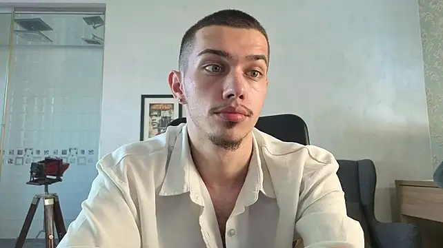 XXX chat uživo modela KaydenDrew