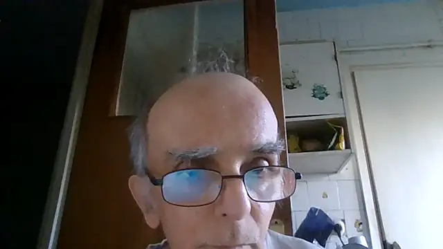 mariusica1@xh live XXX chat