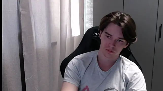XXX chat uživo modela arthur___king