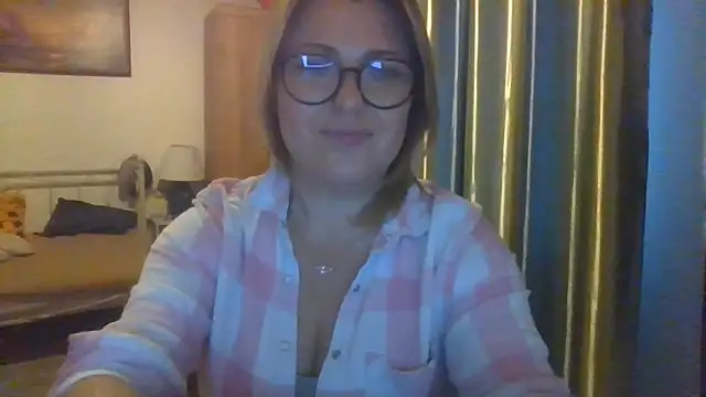 ElenaLove888's Live XXX Chat