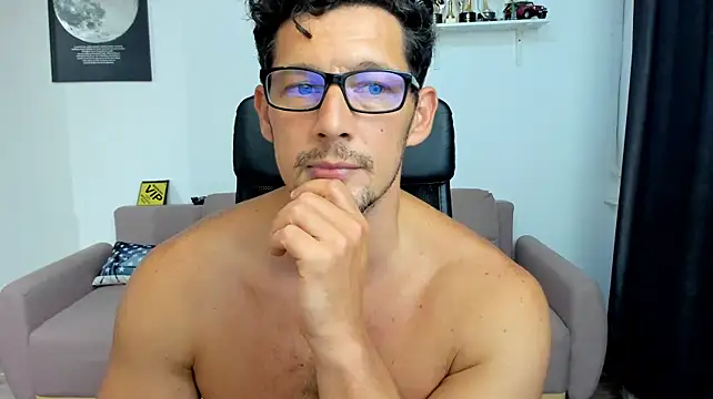 BrutusK08 라이브 XXX 채팅