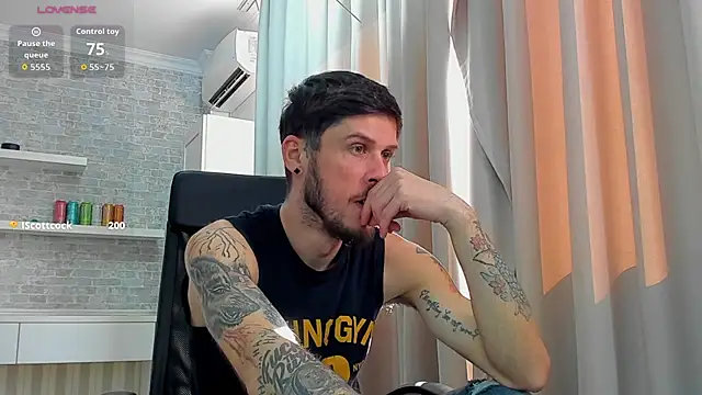 Chatroom XXX en direct de JonahShaw