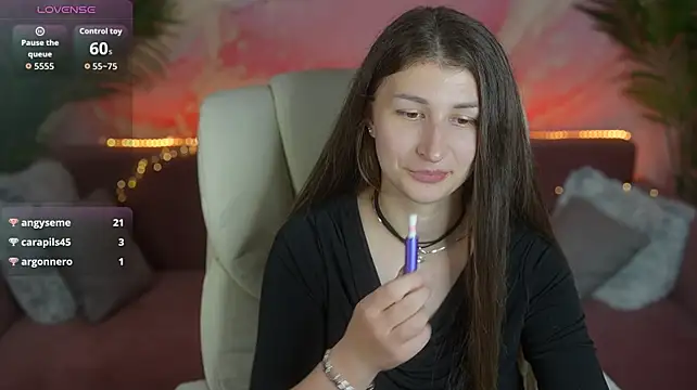 XXX chat uživo modela YsminaRae