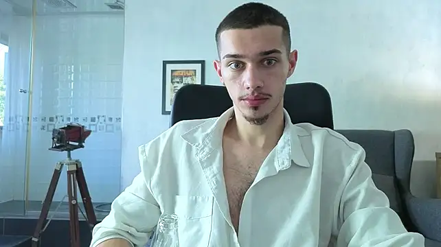 XXX chat uživo modela KaydenDrew
