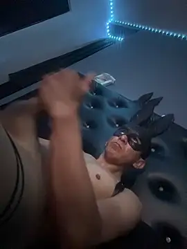 latinoo69990 Webcam show