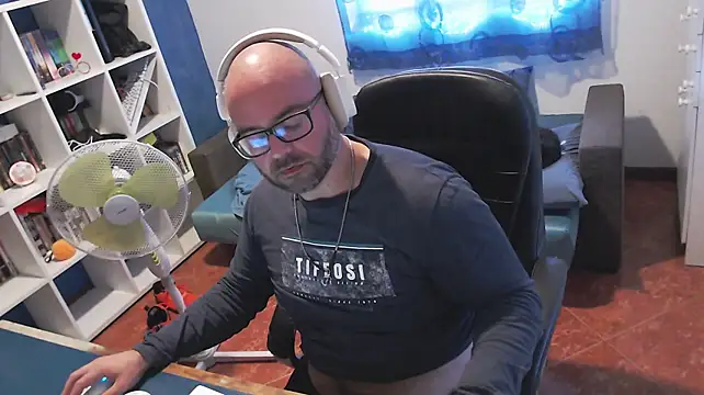 ravingr4d4 élő XXX-chatje