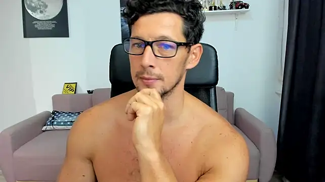 XXX chat uživo modela BrutusK08