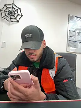 Karimfucku live XXX chat