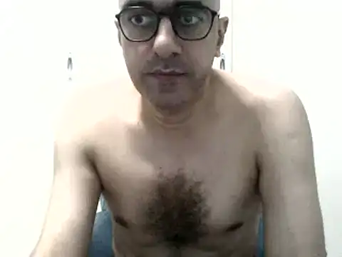 Show modela AAYAADX na web-kameri